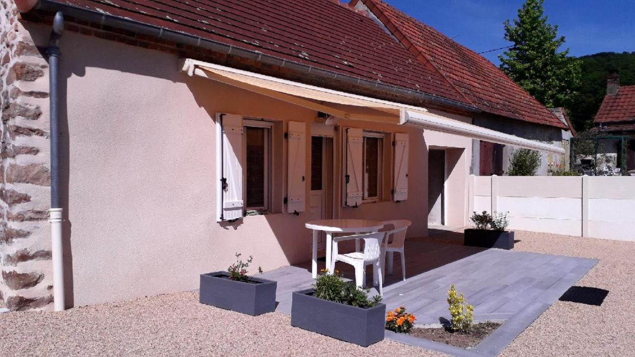 Maison d'une chambre avec piscine partagee terrasse et wifi a Saint Victor Extérieur photo